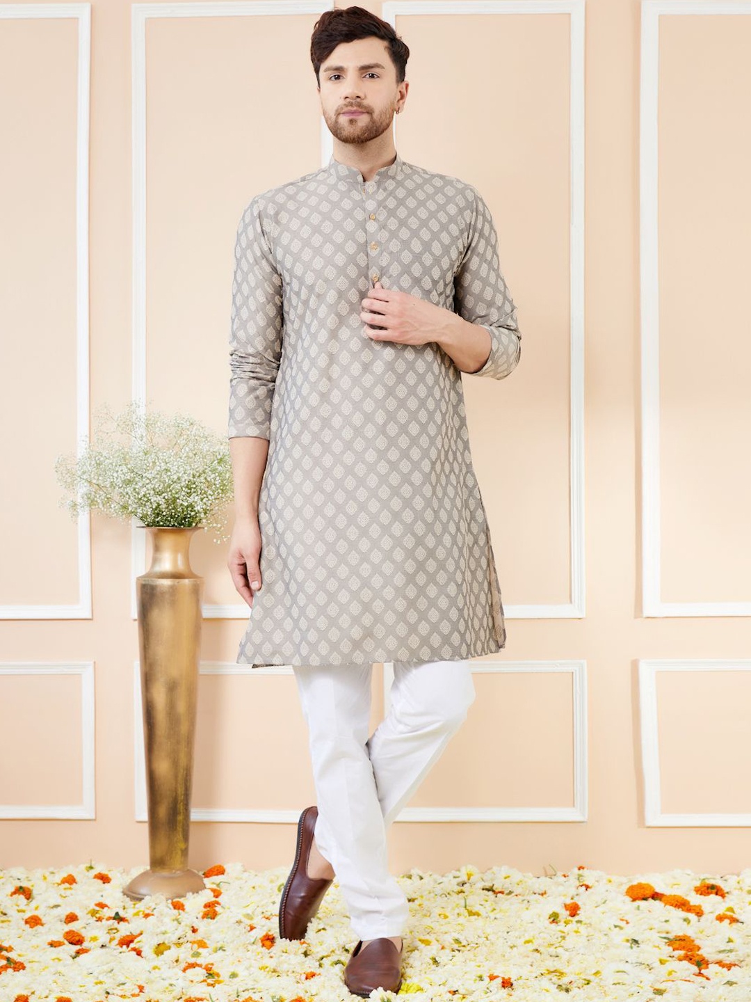 See Designs Ethnic Motifs Woven Design Mandarin Collar Straight Kurta With Pyjamas, Grey
See Designs Ethnic Motifs Woven Design Mandarin Collar Straight Kurta With Pyjamas, Grey