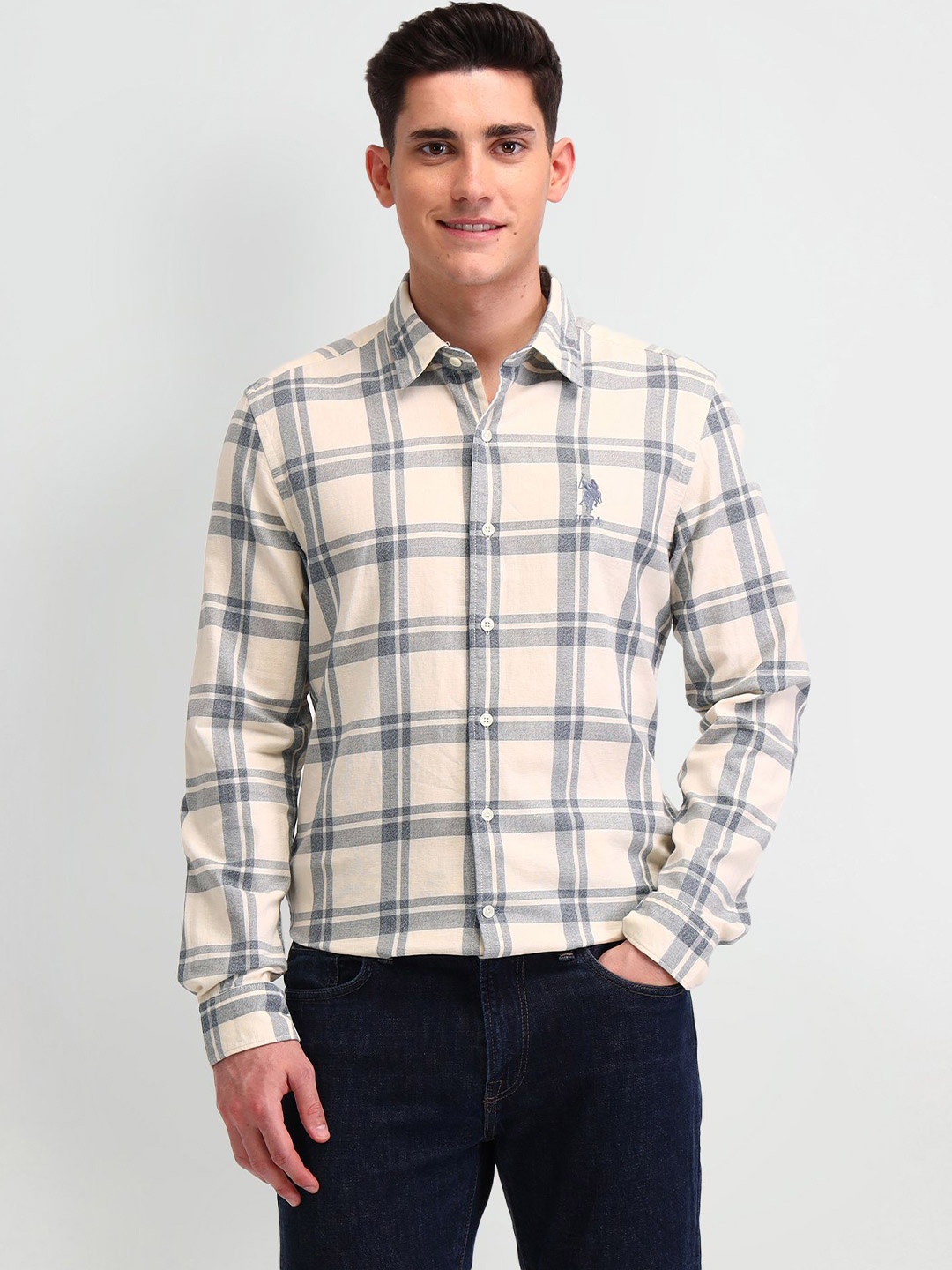 U.S. Polo Assn. Denim Co. Men Manhattan Checks Printed Cotton Slim Fit Casual Shirt, Beige
U.S. Polo Assn. Denim Co. Men Manhattan Checks Printed Cotton Slim Fit Casual Shirt, Beige