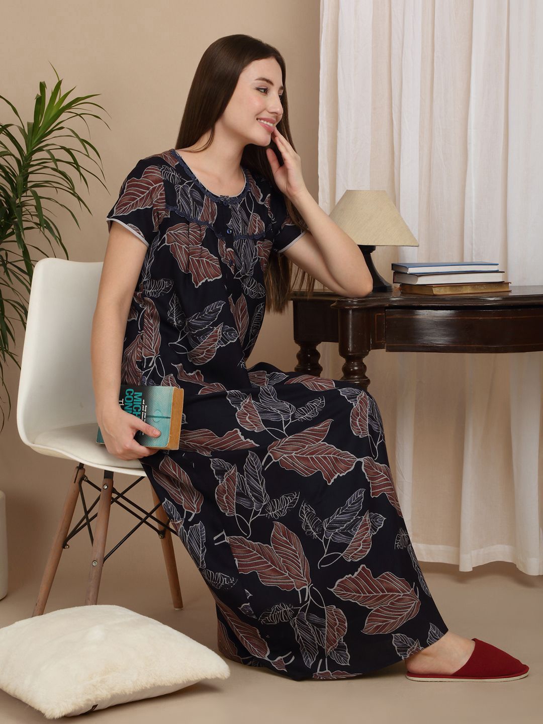 Sweet Dreams Women Printed Pure Cotton Round Neck Short Sleeves Regular Maxi Nightdress, Navy blue
Sweet Dreams Women Printed Pure Cotton Round Neck Short Sleeves Regular Maxi Nightdress, Navy blue