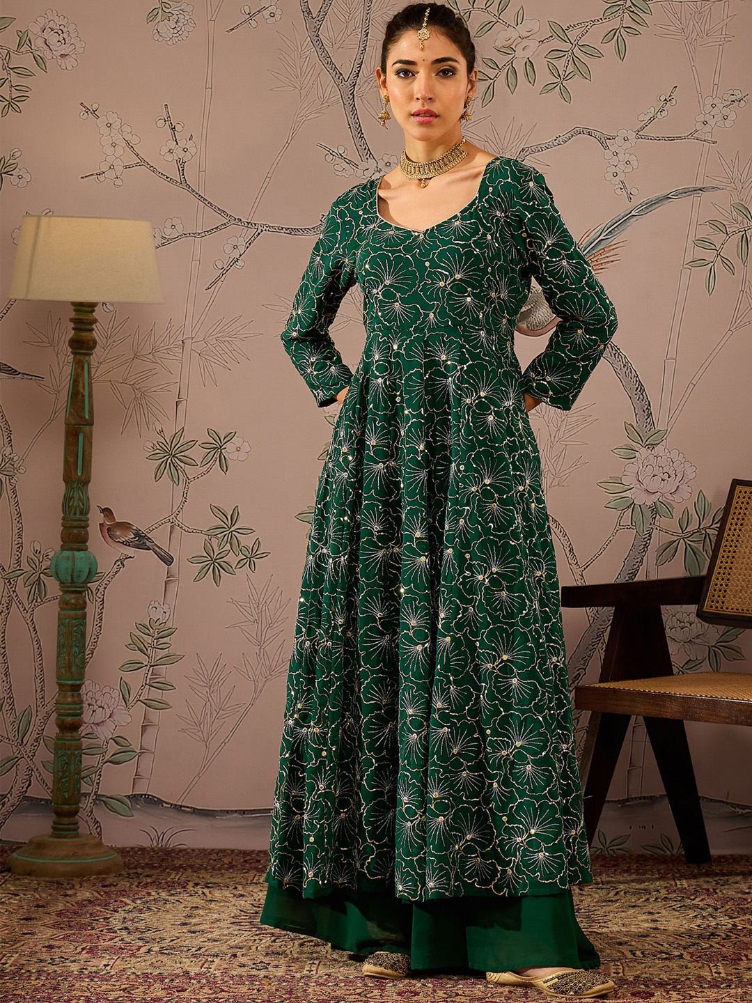 Shae by SASSAFRAS Floral Embroidered Three-Quarter Sleeves Georgette Anarkali Kurta, Green
Shae by SASSAFRAS Floral Embroidered Three-Quarter Sleeves Georgette Anarkali Kurta, Green