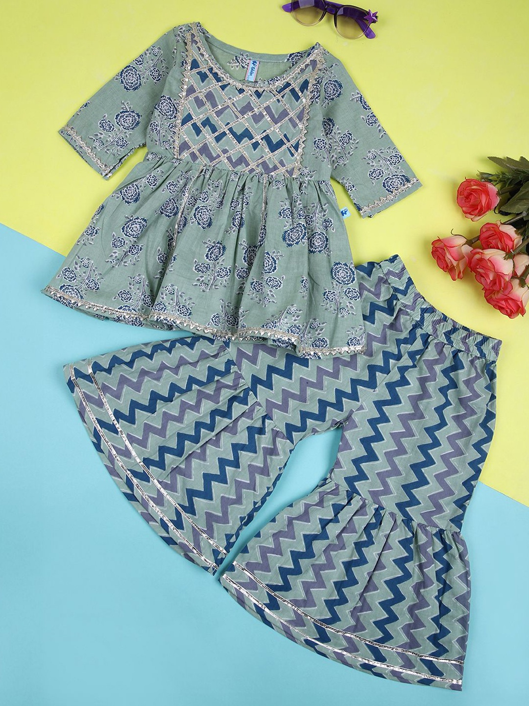 V-Mart Kids Floral Printed Round Neck Three-Quarter Sleeves Pure Cotton Tunic With Sharara, Green
V-Mart Kids Floral Printed Round Neck Three-Quarter Sleeves Pure Cotton Tunic With Sharara, Green