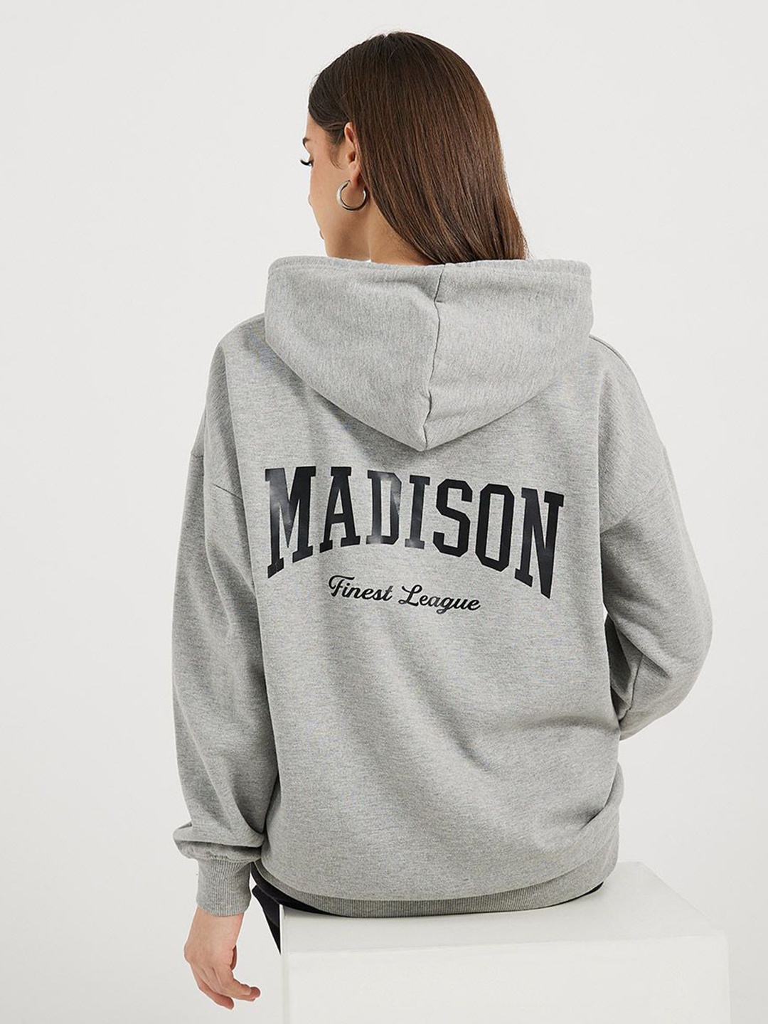 Styli Oversized Fit Typography Printed Drop Shoulder Longline Hooded Sweatshirt, Grey
Styli Oversized Fit Typography Printed Drop Shoulder Longline Hooded Sweatshirt, Grey