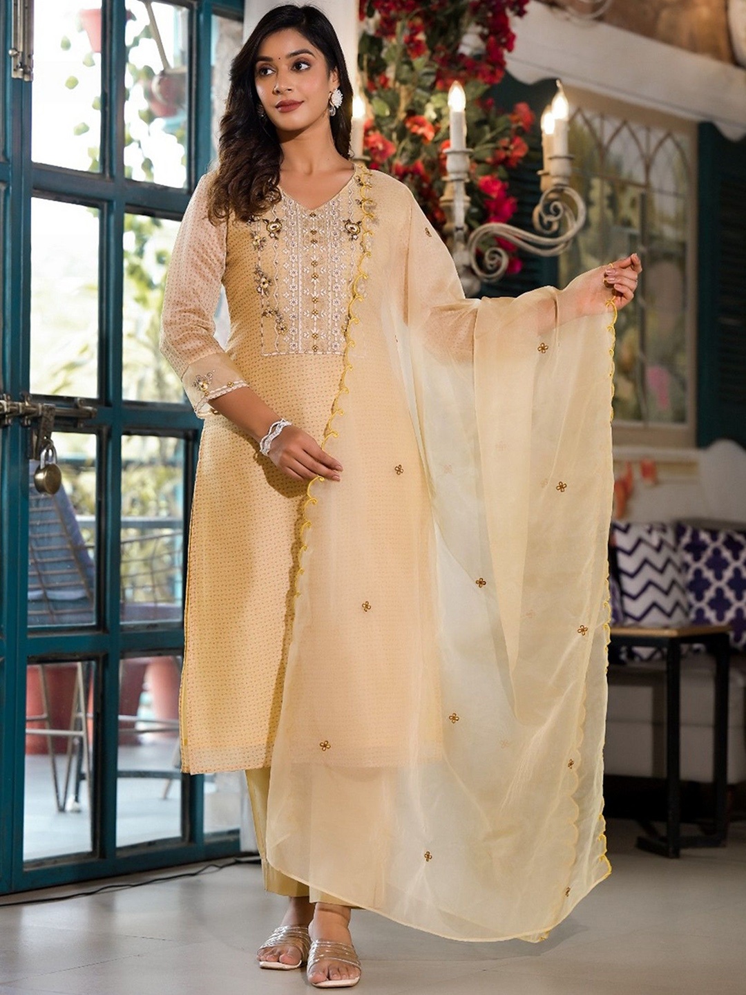 all about you Floral Embroidered Thread Work Straight Kurta with Trouser & Dupatta, Yellow
all about you Floral Embroidered Thread Work Straight Kurta with Trouser & Dupatta, Yellow