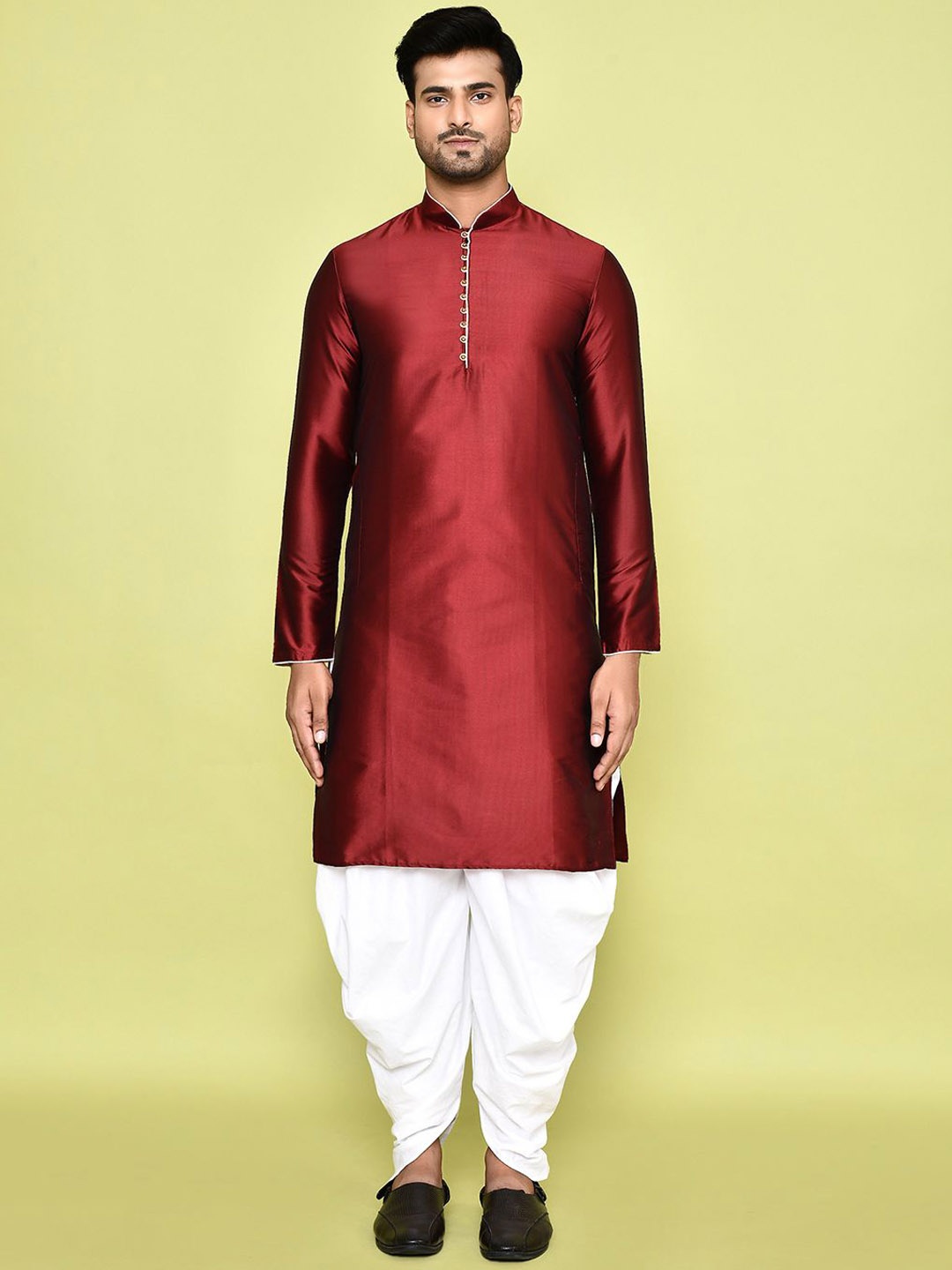 Arihant Rai Sinha Mandarin Collar Long Sleeves Regular Straight Kurta With Patiala, Maroon
Arihant Rai Sinha Mandarin Collar Long Sleeves Regular Straight Kurta With Patiala, Maroon