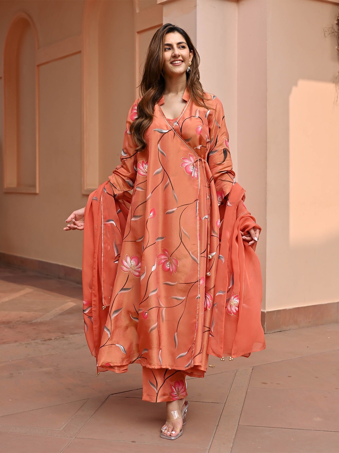 Bunaai Floral Printed Mandarin Collar Tissue A-Line Kurta With Trousers & Dupatta, Orange
Bunaai Floral Printed Mandarin Collar Tissue A-Line Kurta With Trousers & Dupatta, Orange
