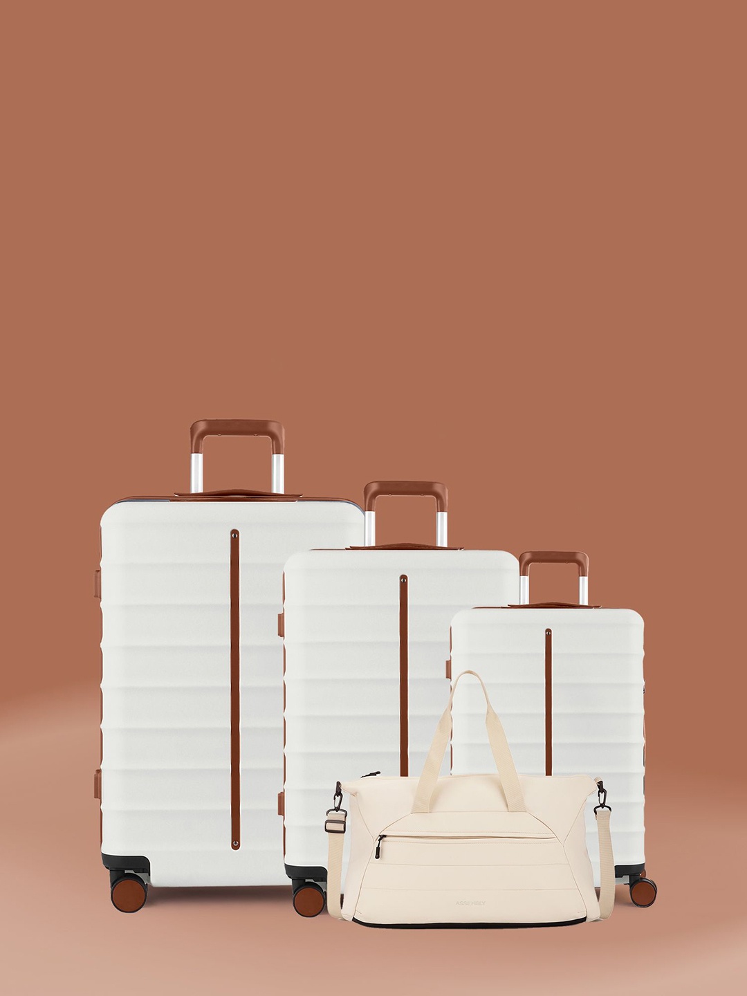 Assembly Set Of 4 Hard-Sided Trolley Bag With Bag With USB Charging Port & Rain Cover, White
Assembly Set Of 4 Hard-Sided Trolley Bag With Bag With USB Charging Port & Rain Cover, White