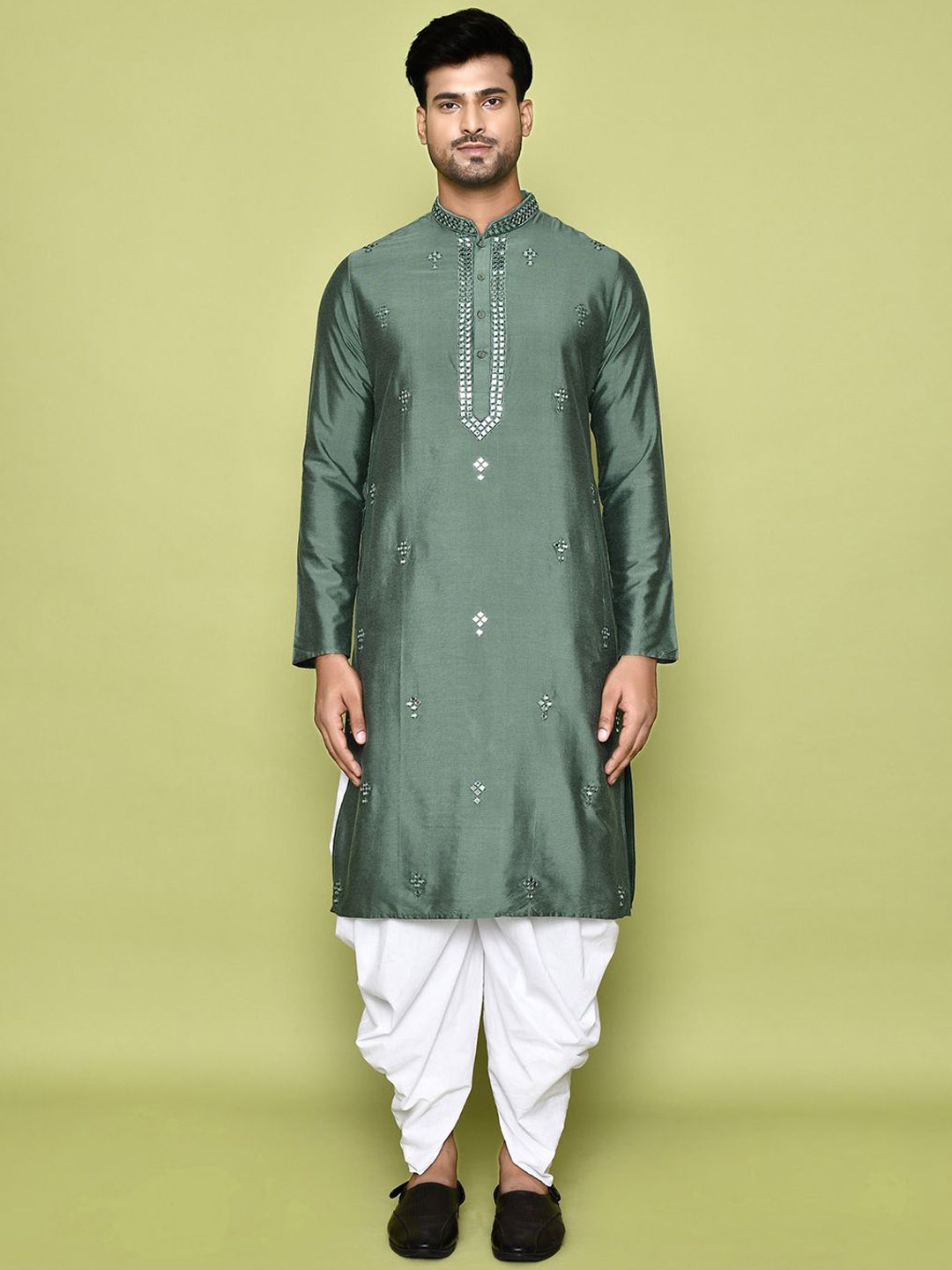 Arihant Rai Sinha Mandarin Collar Long Sleeves Regular Mirror Work Kurta With Patiala, Green
Arihant Rai Sinha Mandarin Collar Long Sleeves Regular Mirror Work Kurta With Patiala, Green