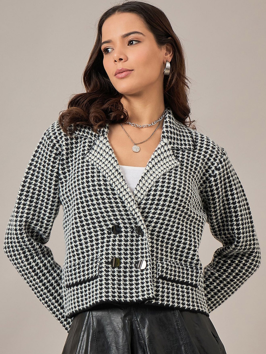 The Roadster Lifestyle Co. Checked Double Breasted Notched Lapel Collar Woollen Blazer, Black
The Roadster Lifestyle Co. Checked Double Breasted Notched Lapel Collar Woollen Blazer, Black