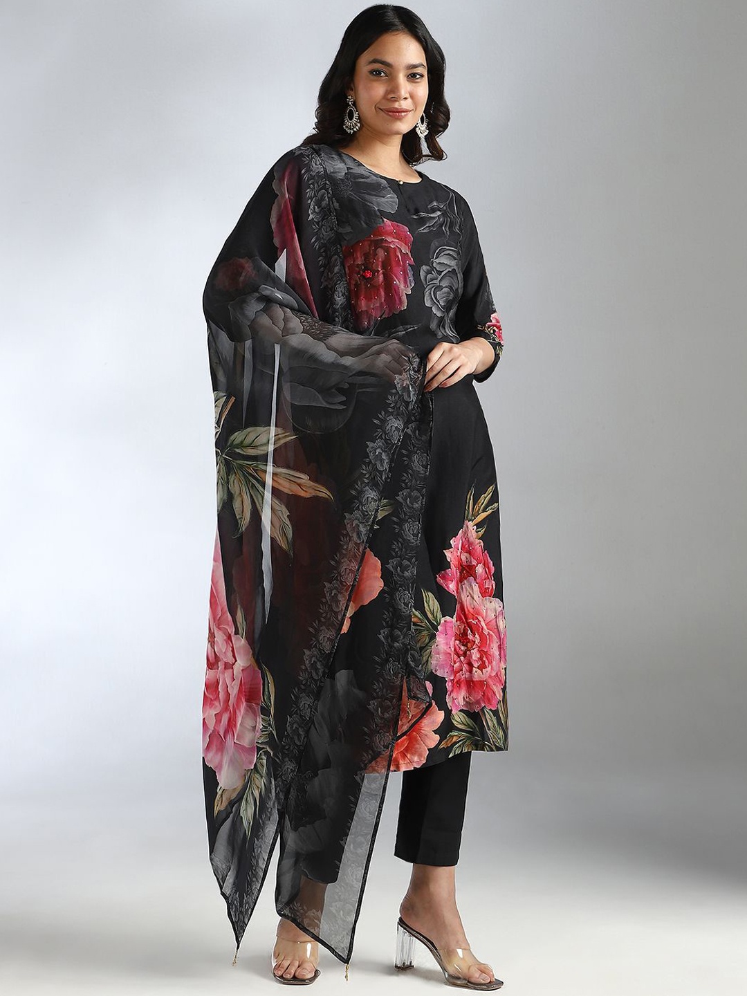 House Of Dharaa Floral Printed Raw Silk Straight Kurta with Trouser & Dupatta, Black
House Of Dharaa Floral Printed Raw Silk Straight Kurta with Trouser & Dupatta, Black