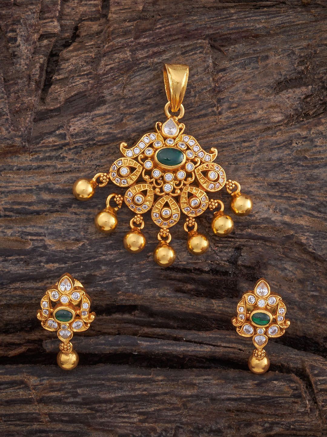 Kushal's Fashion Jewellery 92.5 Pure Silver Gold-Plated Stone-Studded Pendant & Earrings
Kushal's Fashion Jewellery 92.5 Pure Silver Gold-Plated Stone-Studded Pendant & Earrings