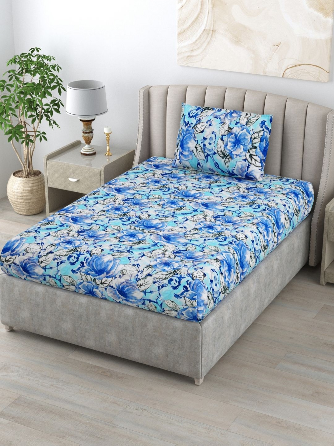 BOMBAY DYEING Dream Lover Blue Floral Cotton 104 TC Single Bedsheet Set 1.40 m x 2.24 m
BOMBAY DYEING Dream Lover Blue Floral Cotton 104 TC Single Bedsheet Set 1.40 m x 2.24 m