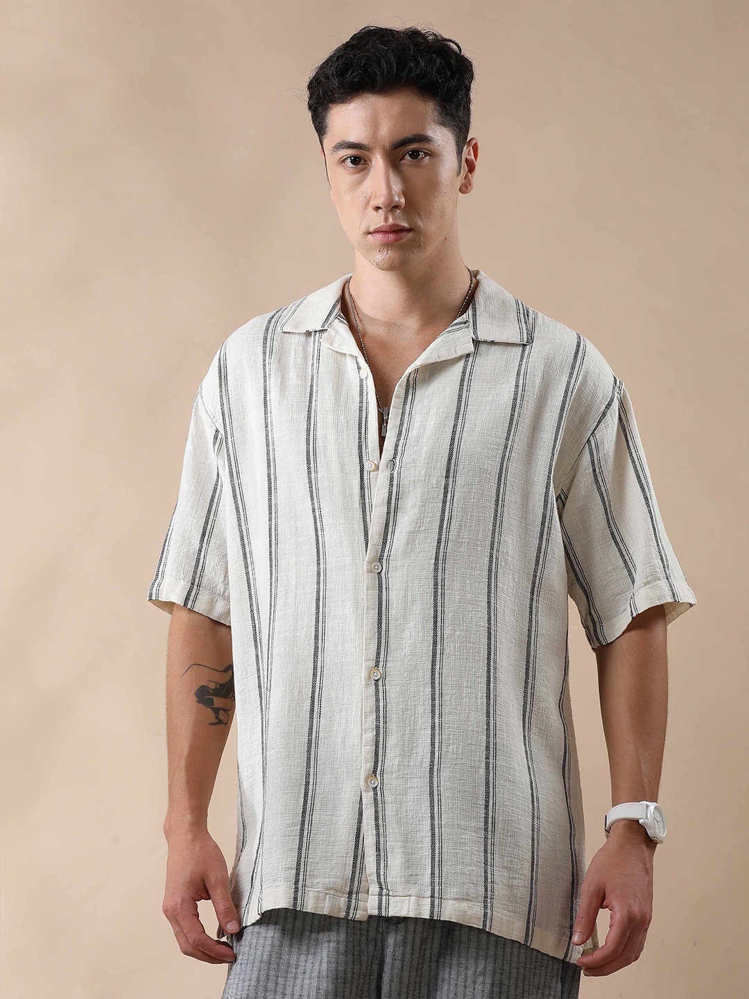 HOUSE OF MAHNOTS Men Relaxed Cuban Collar Vertical Striped Linen Oversized Casual Shirt, Cream
HOUSE OF MAHNOTS Men Relaxed Cuban Collar Vertical Striped Linen Oversized Casual Shirt, Cream