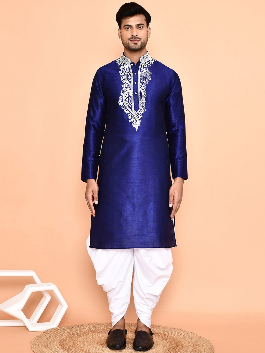 Arihant Rai Sinha Floral Embroidered Regular Dupion Silk Kurta With Patiala, Navy blue
Arihant Rai Sinha Floral Embroidered Regular Dupion Silk Kurta With Patiala, Navy blue