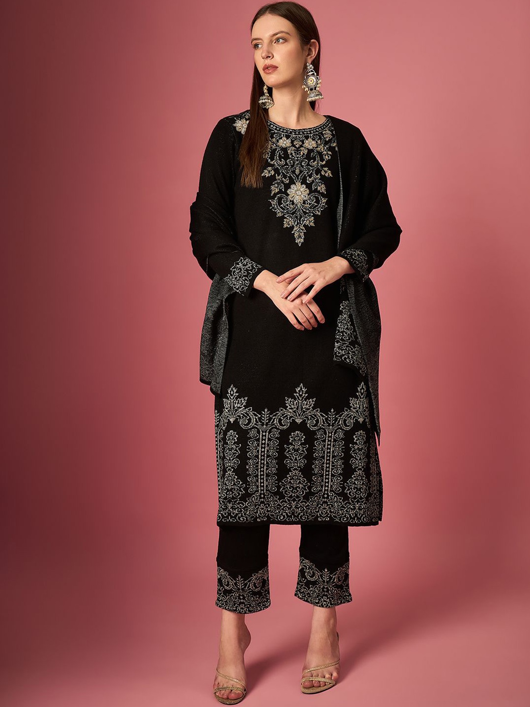 CLAPTON Floral Woven Design Regular Beads Work Kurta With Trouser With Dupatta, Black
CLAPTON Floral Woven Design Regular Beads Work Kurta With Trouser With Dupatta, Black