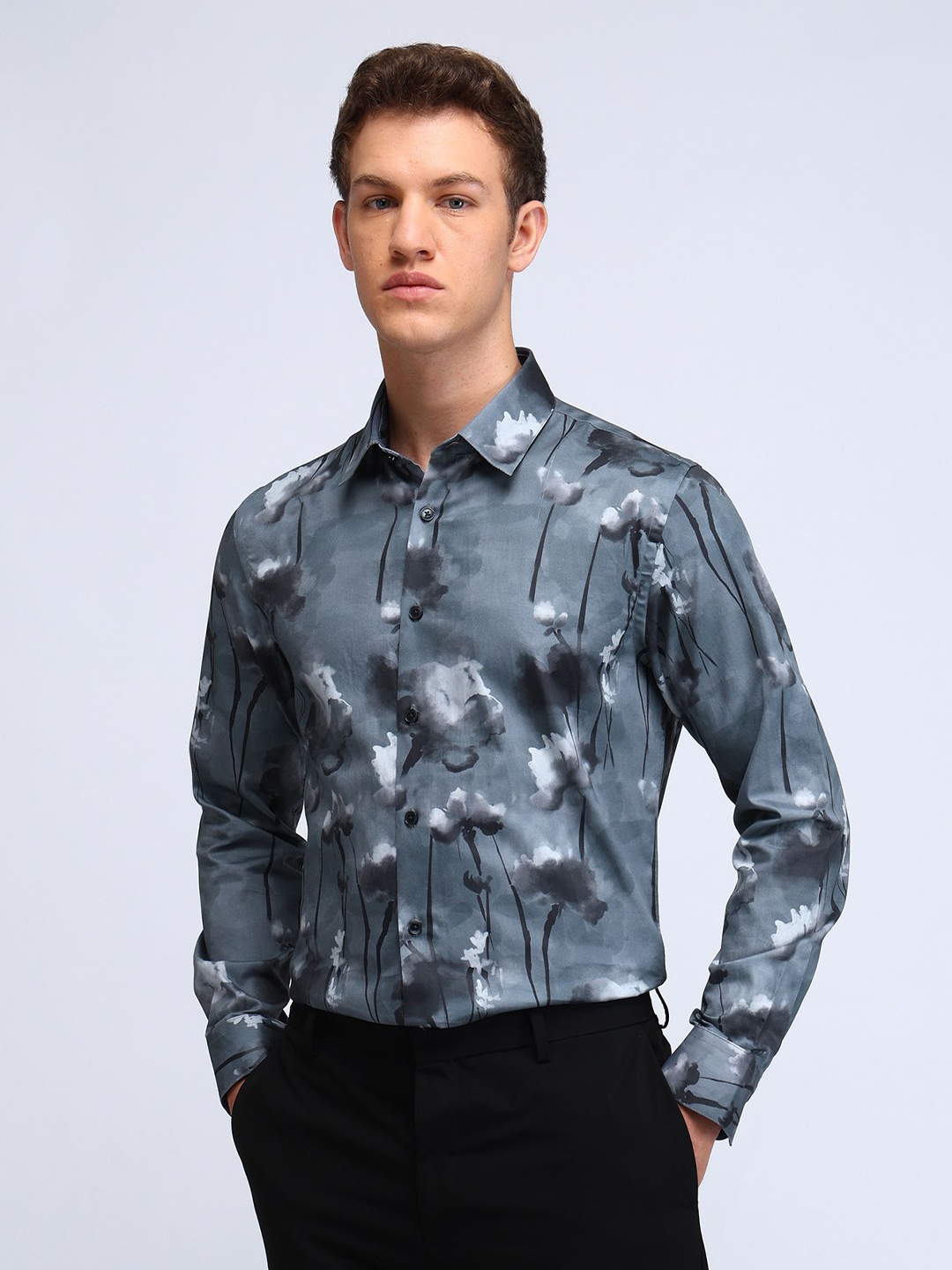 Flying Machine Men Manhattan Spread Collar Floral Printed Cotton Slim Fit Formal Shirt, Blue
Flying Machine Men Manhattan Spread Collar Floral Printed Cotton Slim Fit Formal Shirt, Blue