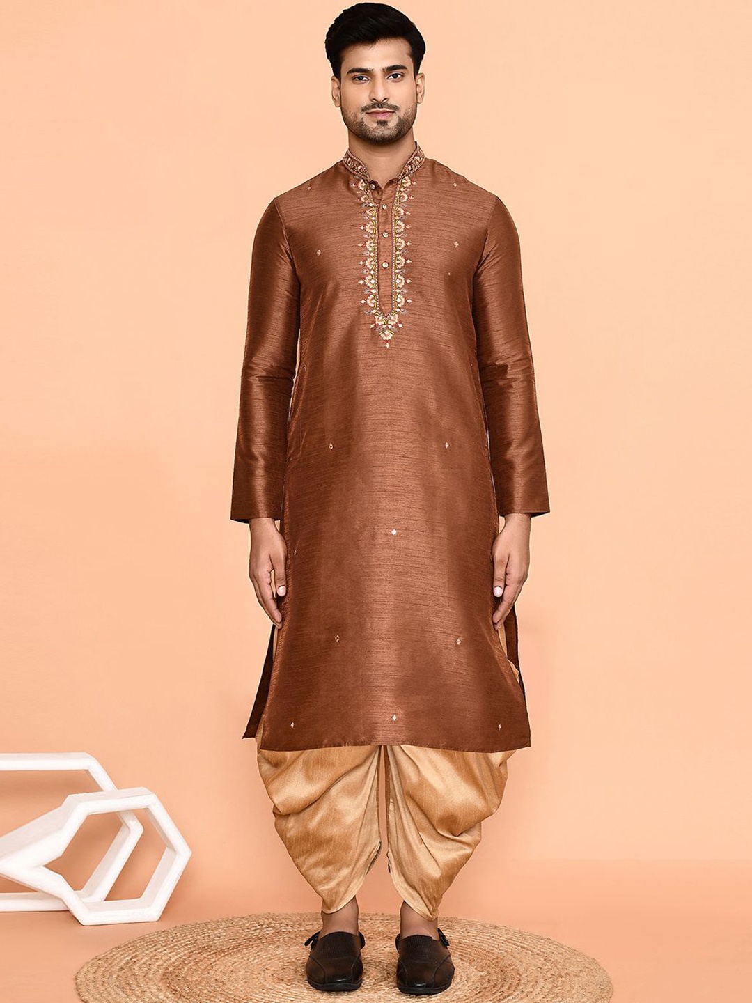 Arihant Rai Sinha Floral Embroidered Regular Mirror Work Dupion Silk Kurta With Patiala, Brown
Arihant Rai Sinha Floral Embroidered Regular Mirror Work Dupion Silk Kurta With Patiala, Brown