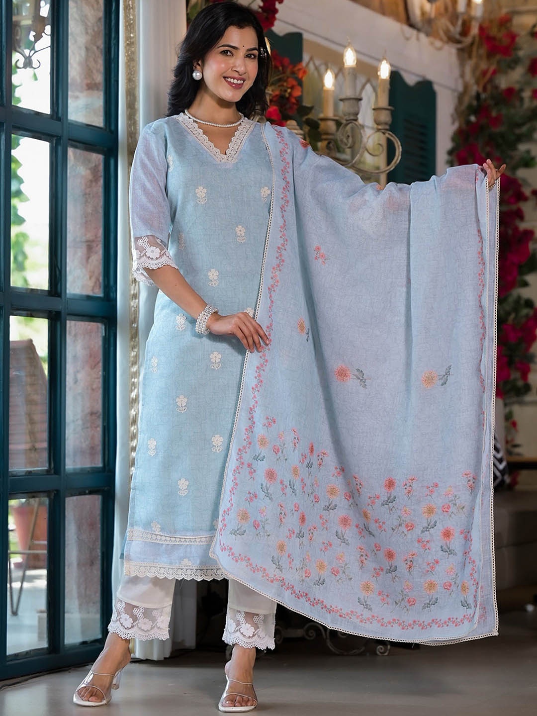 all about you Blue Floral Embroidered Thread Work Linen Kurta with Trouser & Dupatta
all about you Blue Floral Embroidered Thread Work Linen Kurta with Trouser & Dupatta