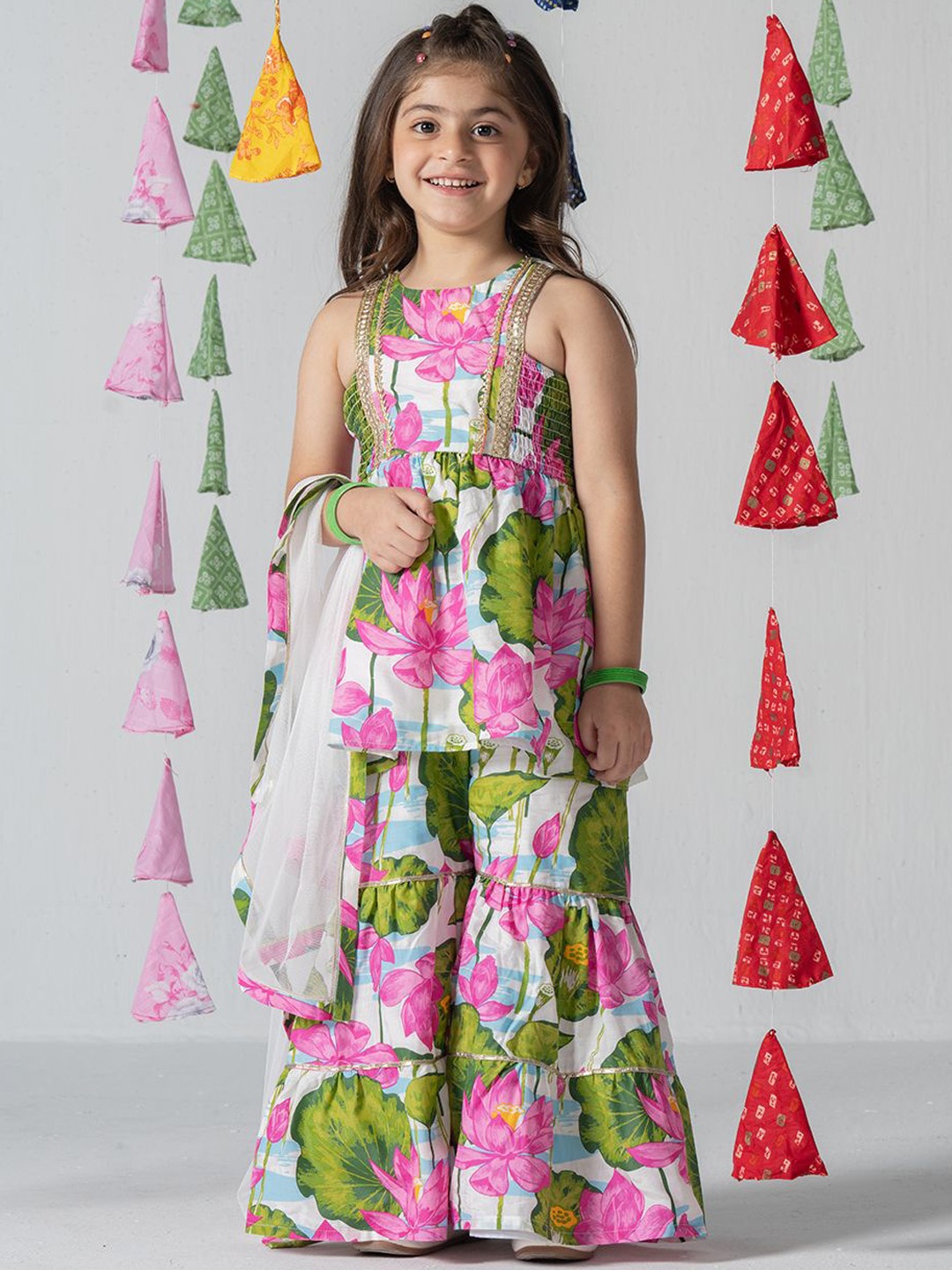 SPUNKIES Girls Floral Printed Gotta Patti Pure Cotton A-Line Kurta With Sharara & Dupatta, White
SPUNKIES Girls Floral Printed Gotta Patti Pure Cotton A-Line Kurta With Sharara & Dupatta, White