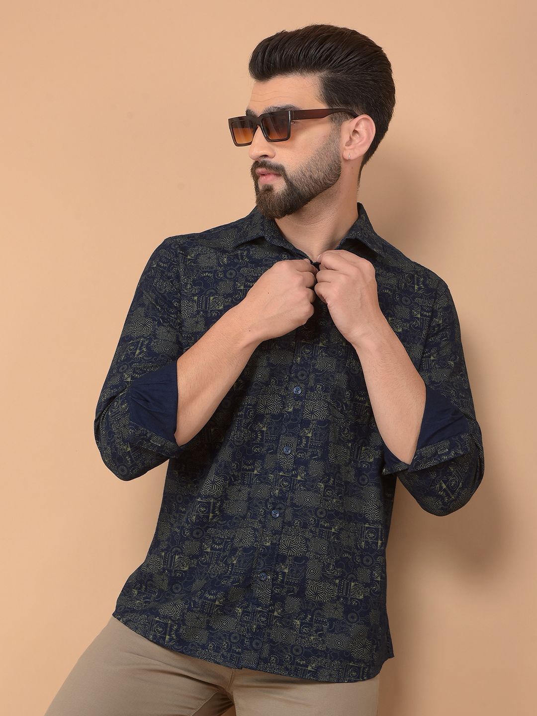 Crimsoune Club Men Classic Spread Collar Abstract Printed Cotton Slim Fit Casual Shirt, Olive
Crimsoune Club Men Classic Spread Collar Abstract Printed Cotton Slim Fit Casual Shirt, Olive