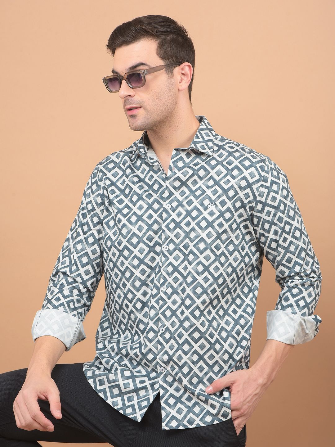 Crimsoune Club Men Classic Spread Collar Geometric Printed Cotton Slim Fit Casual Shirt, Grey
Crimsoune Club Men Classic Spread Collar Geometric Printed Cotton Slim Fit Casual Shirt, Grey