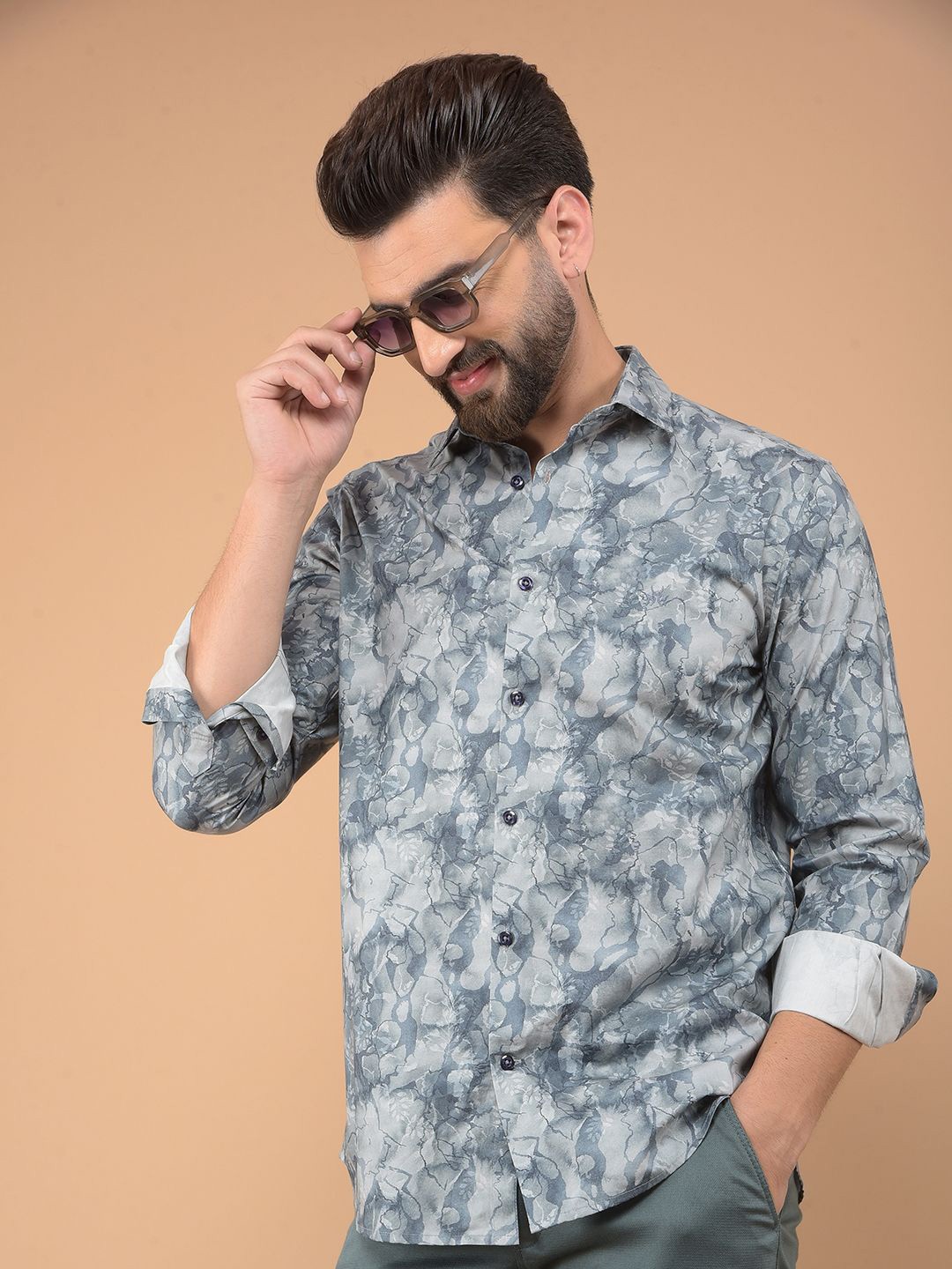 Crimsoune Club Men Classic Spread Collar Abstract Printed Cotton Slim Fit Casual Shirt, Grey
Crimsoune Club Men Classic Spread Collar Abstract Printed Cotton Slim Fit Casual Shirt, Grey