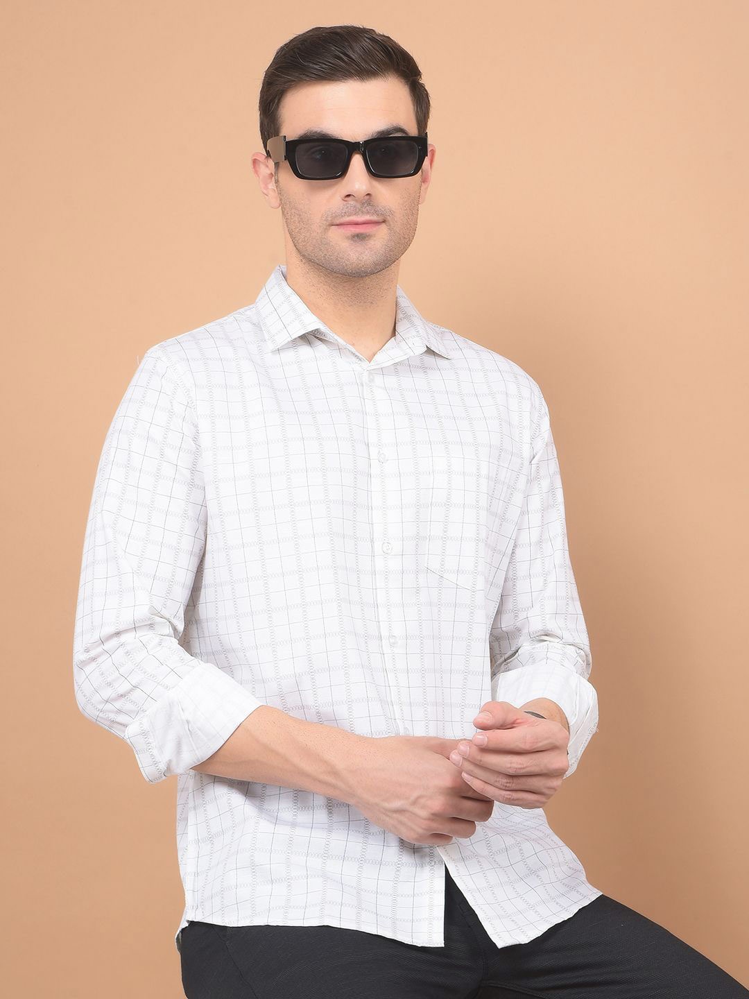 Crimsoune Club Men Classic Spread Collar Checked Cotton Slim Fit Casual Shirt, White
Crimsoune Club Men Classic Spread Collar Checked Cotton Slim Fit Casual Shirt, White