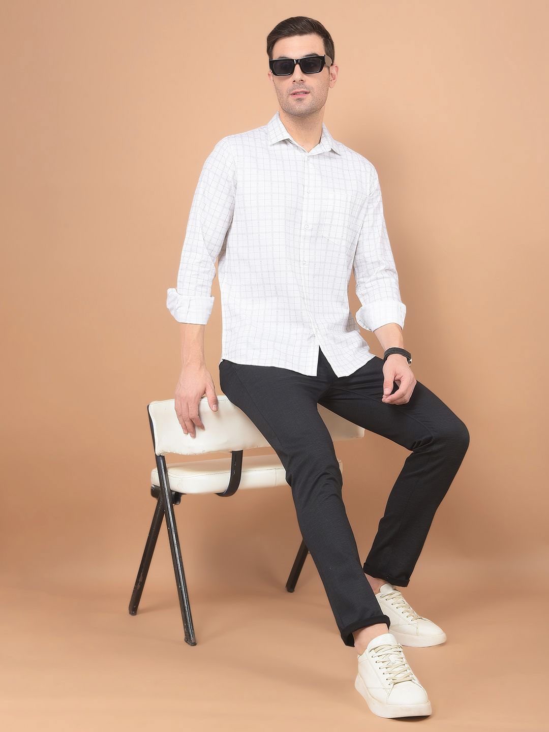 Crimsoune Club Men Classic Spread Collar Checked Cotton Slim Fit Casual Shirt, White
Crimsoune Club Men Classic Spread Collar Checked Cotton Slim Fit Casual Shirt, White