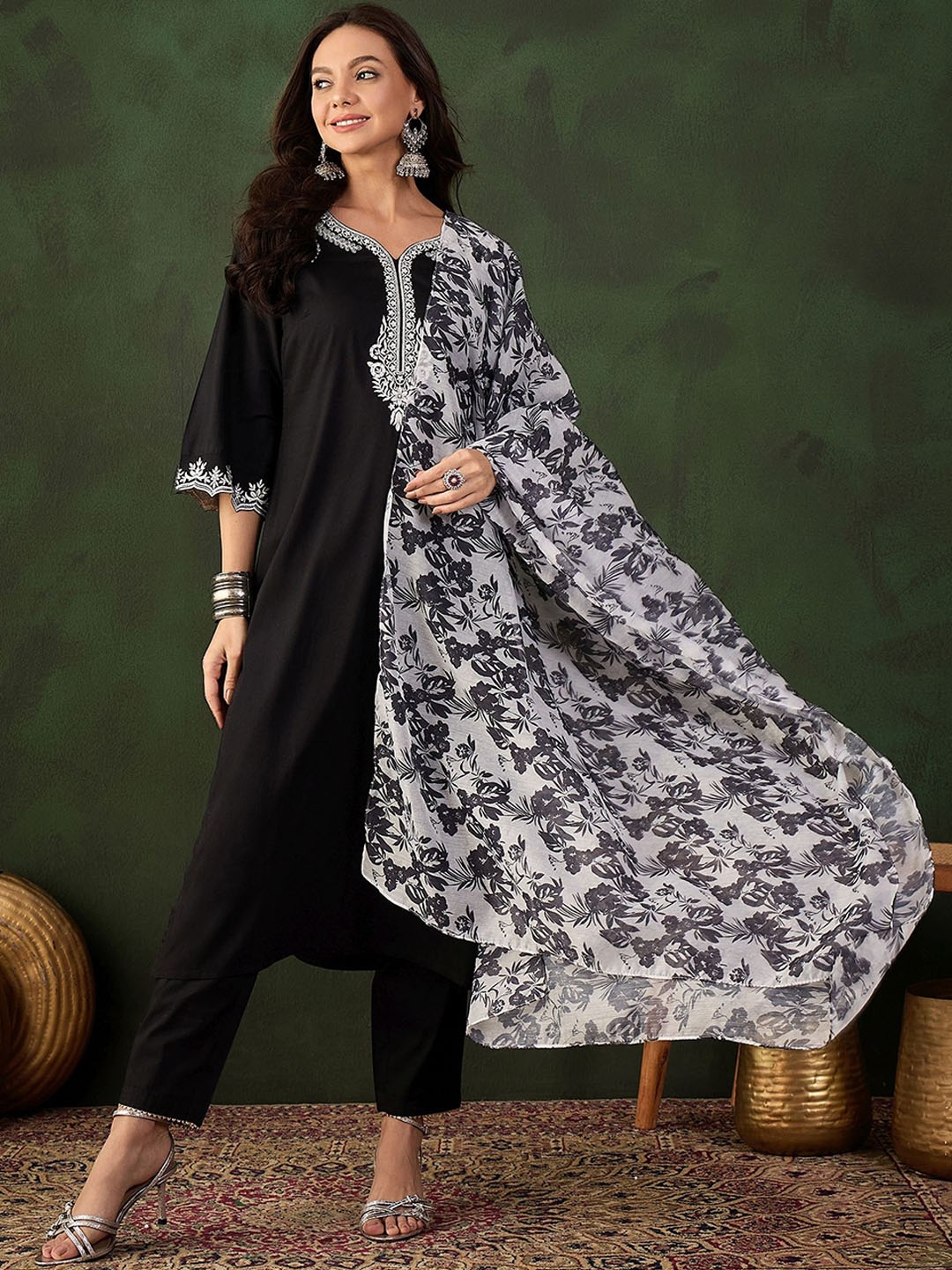Sangria Black and White Ethnic Motifs Embroidered Thread Work Kurta with Trouser & Dupatta
Sangria Black and White Ethnic Motifs Embroidered Thread Work Kurta with Trouser & Dupatta