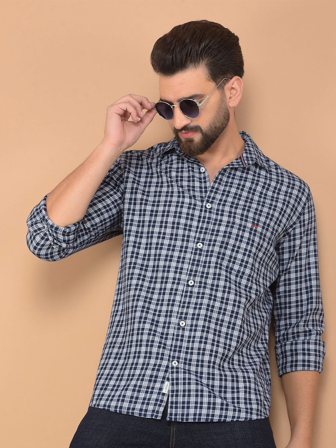 Crimsoune Club Men Classic Spread Collar Checked Cotton Slim Fit Casual Shirt, Navy blue
Crimsoune Club Men Classic Spread Collar Checked Cotton Slim Fit Casual Shirt, Navy blue