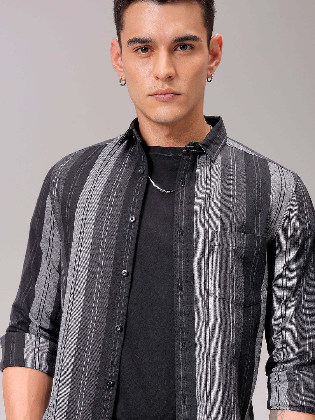 The Indian Garage Co Men Cutaway Collar Vertical Striped Cotton Slim Fit Casual Shirt, Black
The Indian Garage Co Men Cutaway Collar Vertical Striped Cotton Slim Fit Casual Shirt, Black