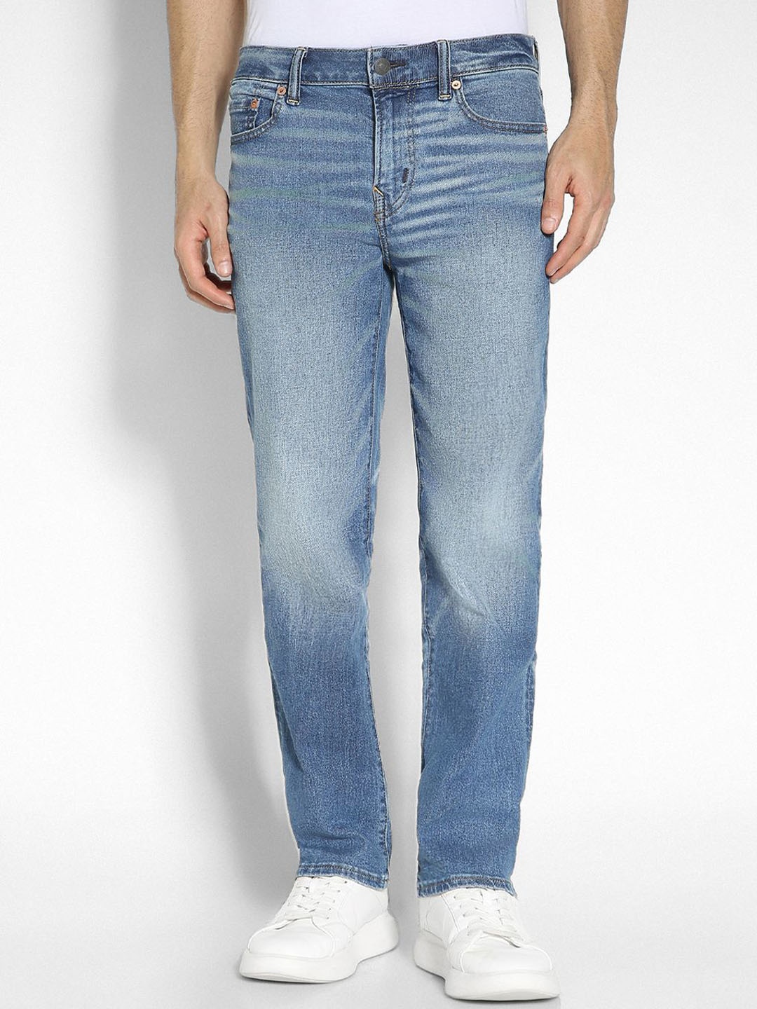AMERICAN EAGLE OUTFITTERS Men Cotton Straight Fit Low Distress Heavy Fade Jeans, Blue
AMERICAN EAGLE OUTFITTERS Men Cotton Straight Fit Low Distress Heavy Fade Jeans, Blue