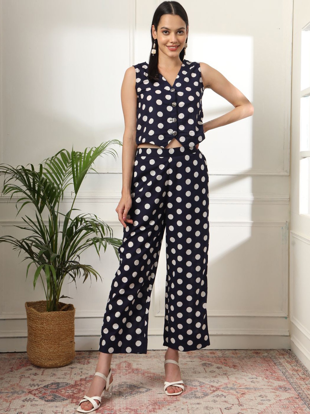 Yufta Polka Dot Printed V-Neck Sleeveless Pure Cotton Waistcoat With Palazzo, Navy blue
Yufta Polka Dot Printed V-Neck Sleeveless Pure Cotton Waistcoat With Palazzo, Navy blue