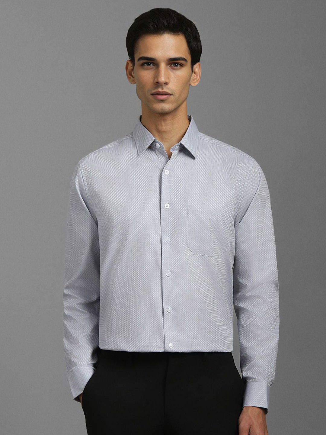 Louis Philippe Men Spread Collar Geometric Printed Cotton Slim Fit Formal Shirt, Grey
Louis Philippe Men Spread Collar Geometric Printed Cotton Slim Fit Formal Shirt, Grey