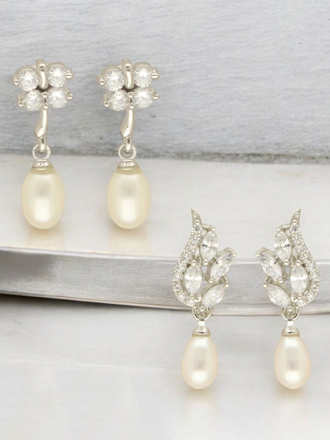 Sri Jagdamba Pack Of 4 Silver-Plated Pearls Dealer Contemporary Drop Earrings, White
Sri Jagdamba Pack Of 4 Silver-Plated Pearls Dealer Contemporary Drop Earrings, White