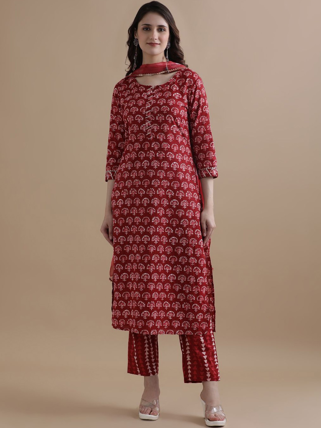 Jaipur Kurti Floral Printed Gotta Patti Pure Cotton Straight Kurta With Trouser & Dupatta, Red
Jaipur Kurti Floral Printed Gotta Patti Pure Cotton Straight Kurta With Trouser & Dupatta, Red