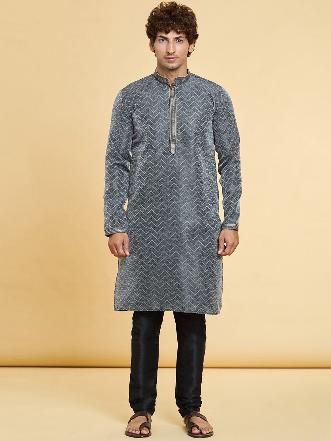 Arihant Rai Sinha Geometric Printed Mandarin Collar Straight Kurta With Churidar, Black
Arihant Rai Sinha Geometric Printed Mandarin Collar Straight Kurta With Churidar, Black