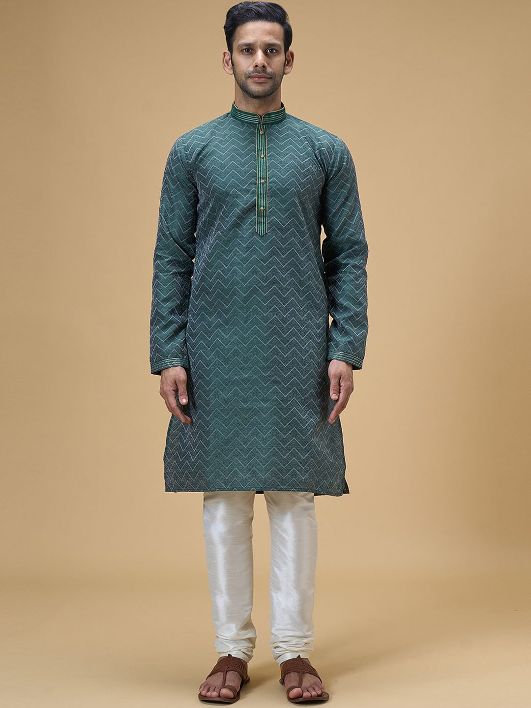 Arihant Rai Sinha Mandarin Collar Chevron Printed Straight Kurta with Churidar, Green
Arihant Rai Sinha Mandarin Collar Chevron Printed Straight Kurta with Churidar, Green