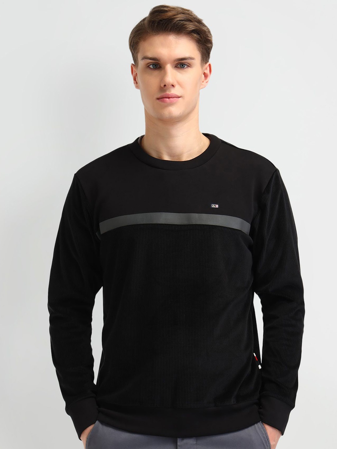 Arrow Sport Men Cotton Striped Round Neck Long Sleeves Pullover Sweatshirt, Black
Arrow Sport Men Cotton Striped Round Neck Long Sleeves Pullover Sweatshirt, Black