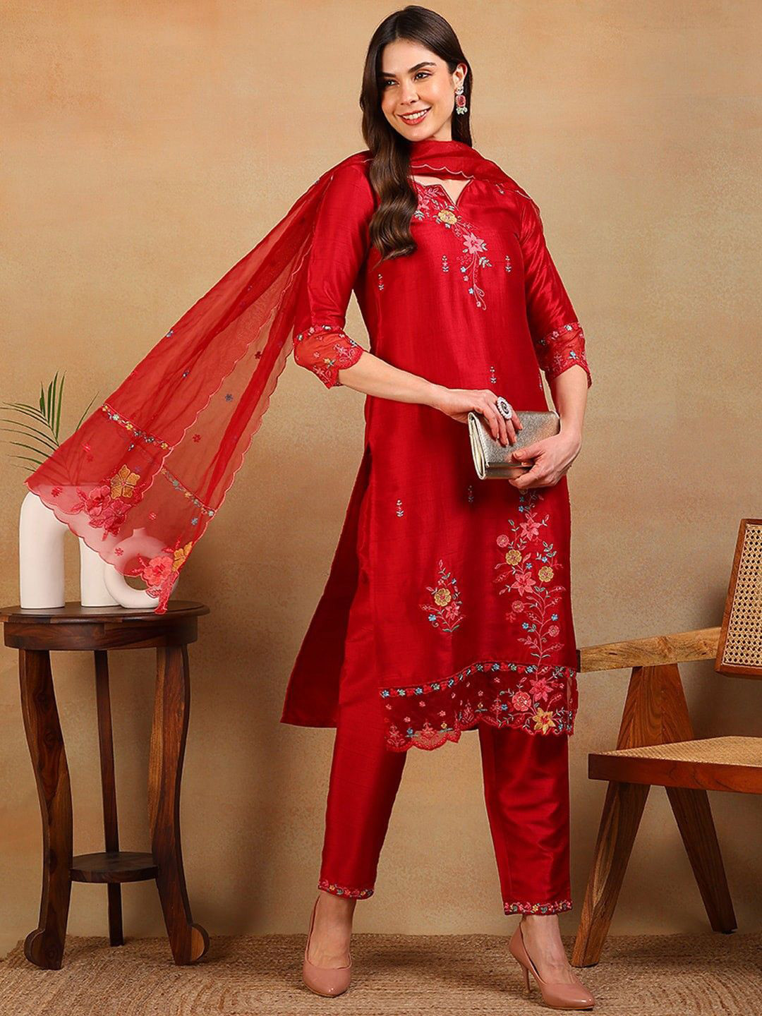 KALINI Floral Embroidered Thread Work Straight Kurta With Trousers & Dupatta, Red
KALINI Floral Embroidered Thread Work Straight Kurta With Trousers & Dupatta, Red