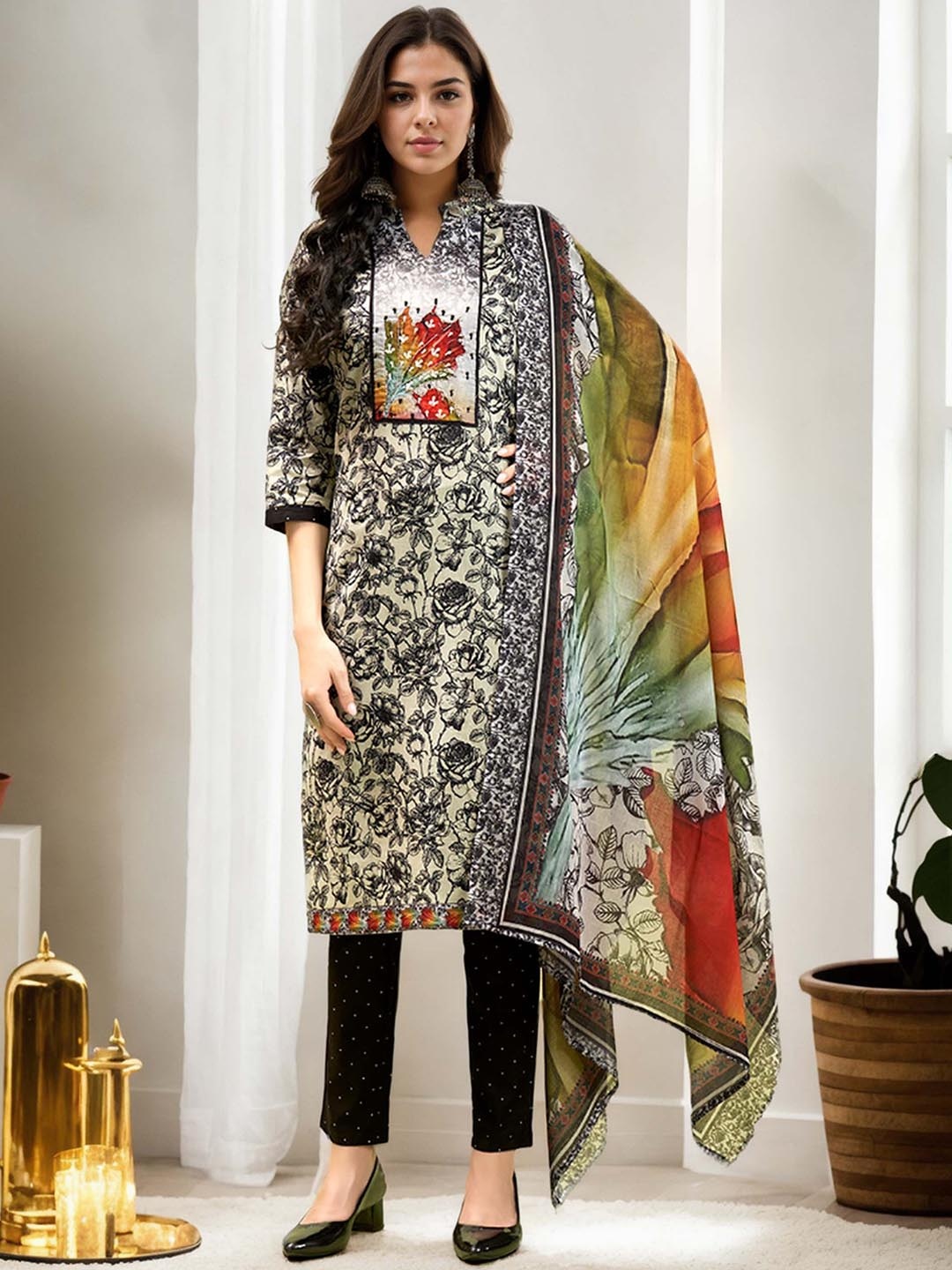 Anouk Black Floral Printed Thread Work Pure Cotton Straight Kurta With Trousers & Dupatta
Anouk Black Floral Printed Thread Work Pure Cotton Straight Kurta With Trousers & Dupatta