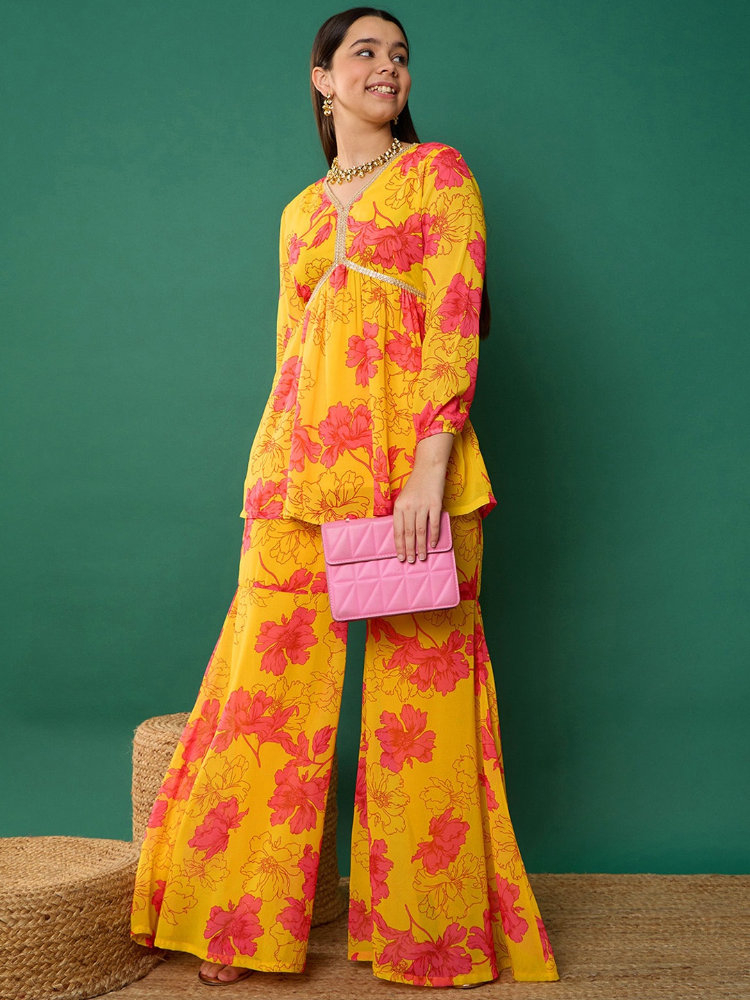 Noh.Voh - SASSAFRAS Kids Girls Floral Printed Panelled Anarkali Kurti with Trousers, Yellow
Noh.Voh - SASSAFRAS Kids Girls Floral Printed Panelled Anarkali Kurti with Trousers, Yellow