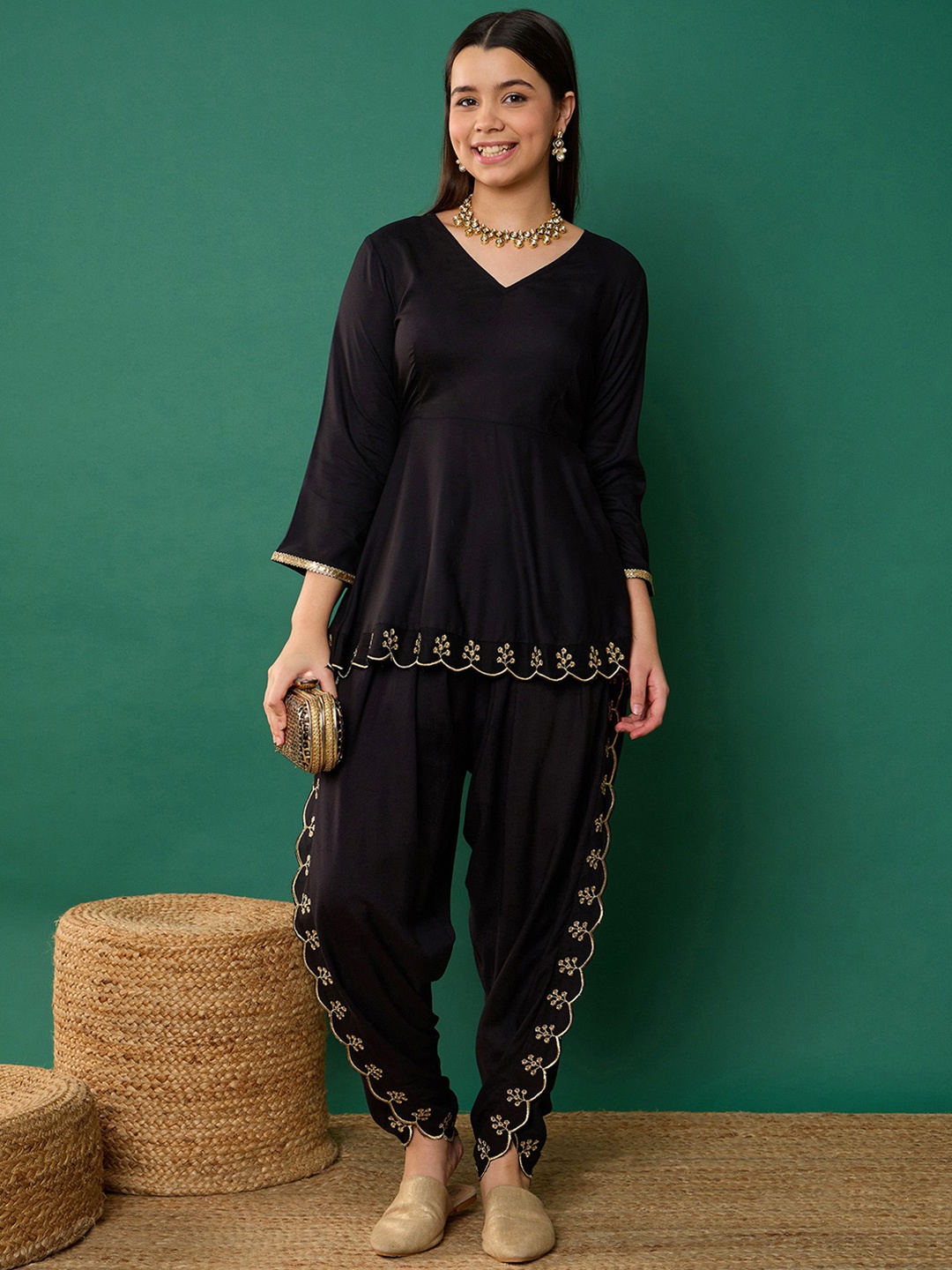 Noh.Voh - SASSAFRAS Kids Girls Mirror Work Panelled A-Line Kurti with Dhoti Pants, Black
Noh.Voh - SASSAFRAS Kids Girls Mirror Work Panelled A-Line Kurti with Dhoti Pants, Black