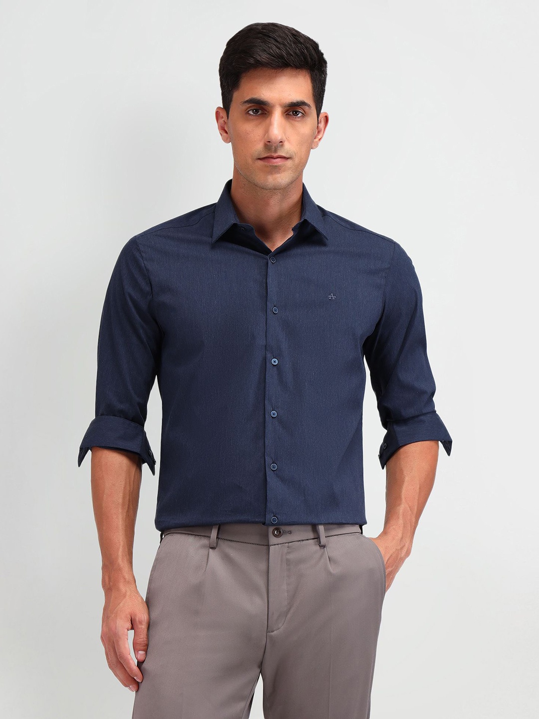 Arrow New York Men Manhattan Spread Collar Solid Cotton Slim Fit Casual Shirt, Navy blue
Arrow New York Men Manhattan Spread Collar Solid Cotton Slim Fit Casual Shirt, Navy blue