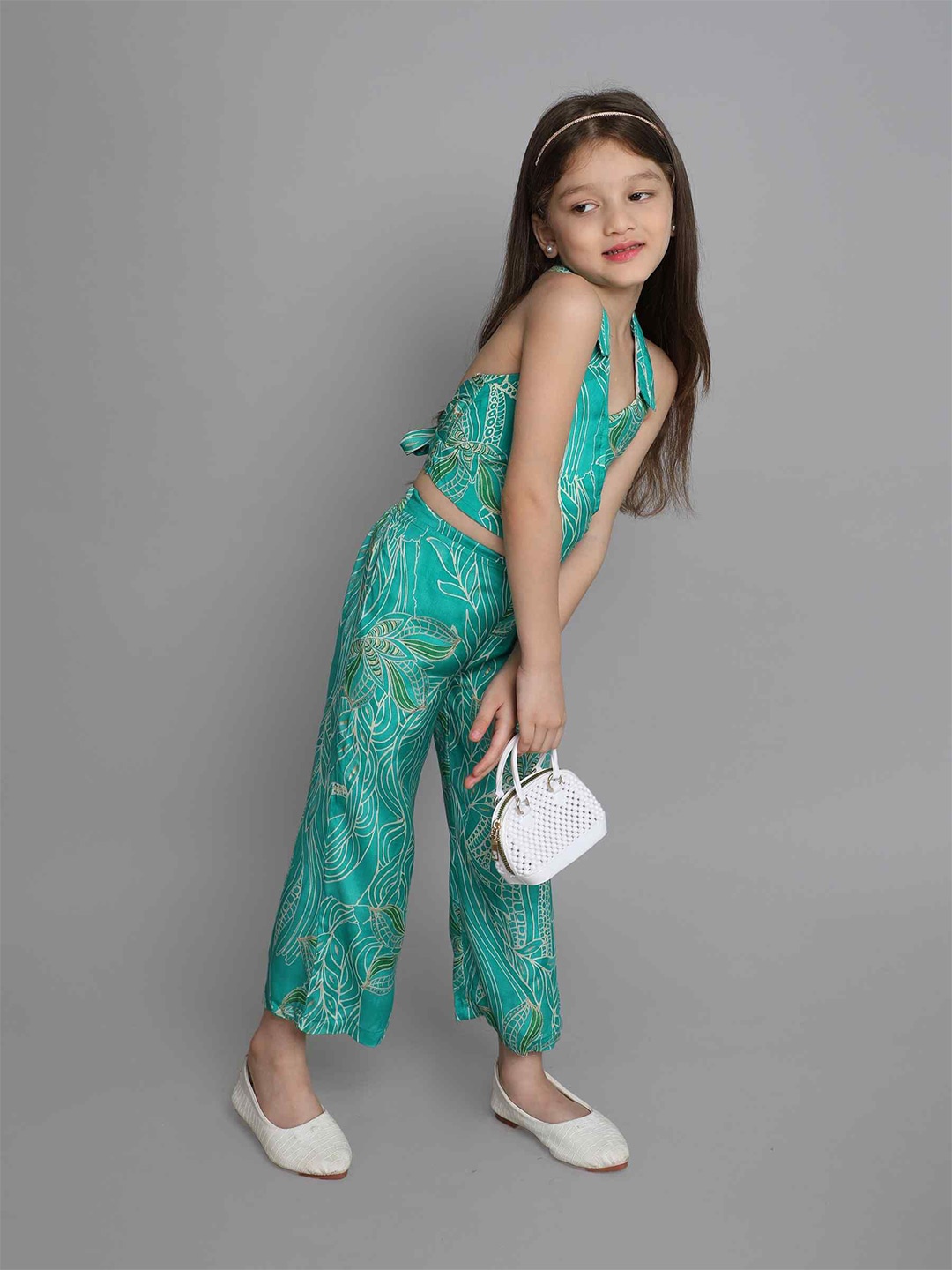 taffykids Girls Tropical Printed Overlap Back Tie-Up Halter Crop Top And Matching, Green
taffykids Girls Tropical Printed Overlap Back Tie-Up Halter Crop Top And Matching, Green