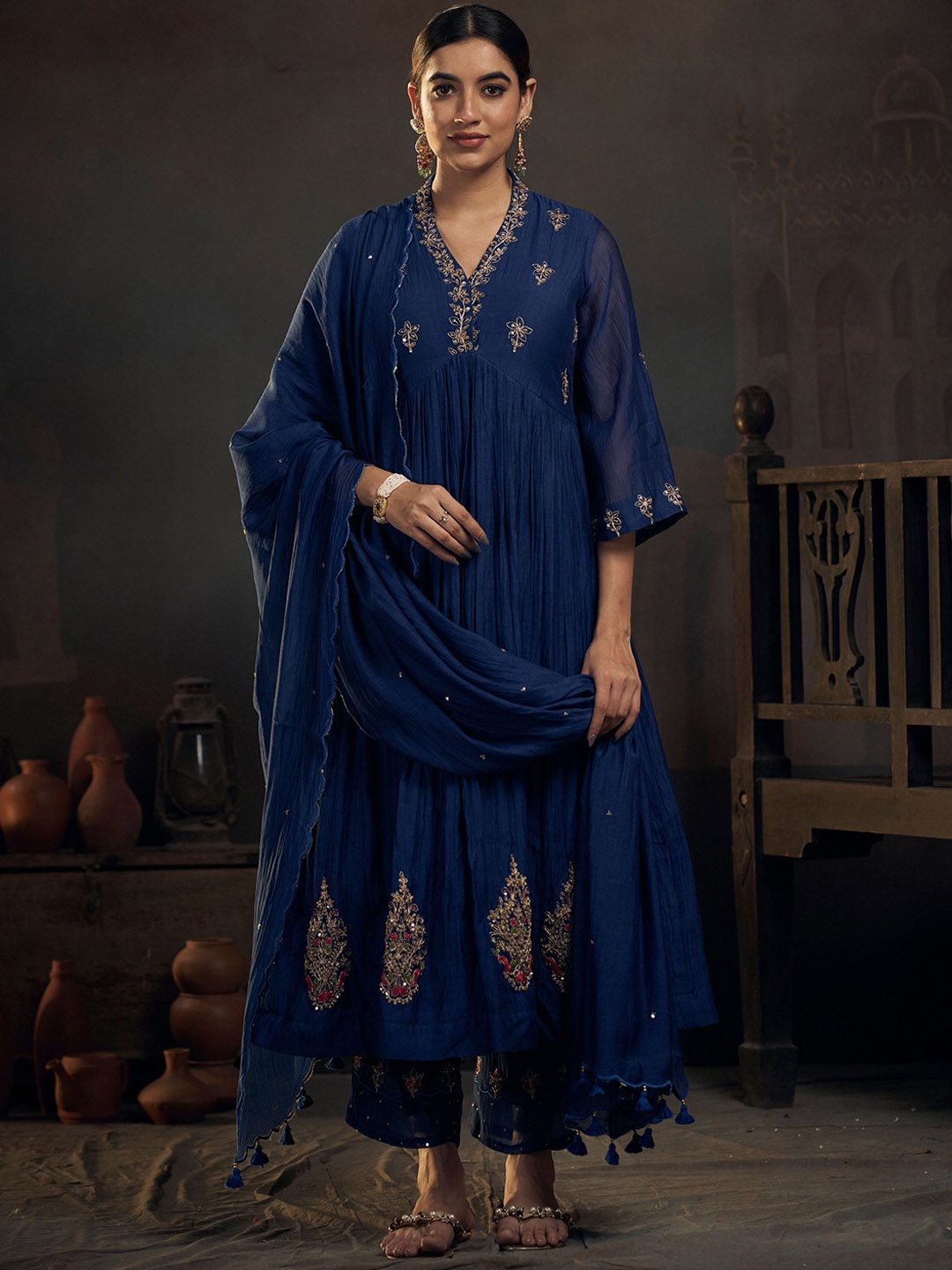HIRIKA&DHRUTI Women Embroidered Chanderi Silk Kurta with Harem Pants & With Dupatta, Blue
HIRIKA&DHRUTI Women Embroidered Chanderi Silk Kurta with Harem Pants & With Dupatta, Blue