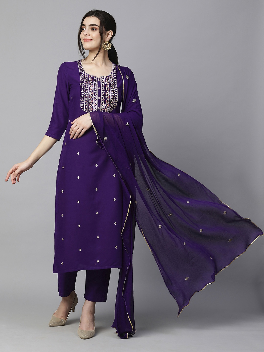 GoSriKi Embroidered Regular Mirror Work Straight Kurta with Trousers & Dupatta, Purple
GoSriKi Embroidered Regular Mirror Work Straight Kurta with Trousers & Dupatta, Purple