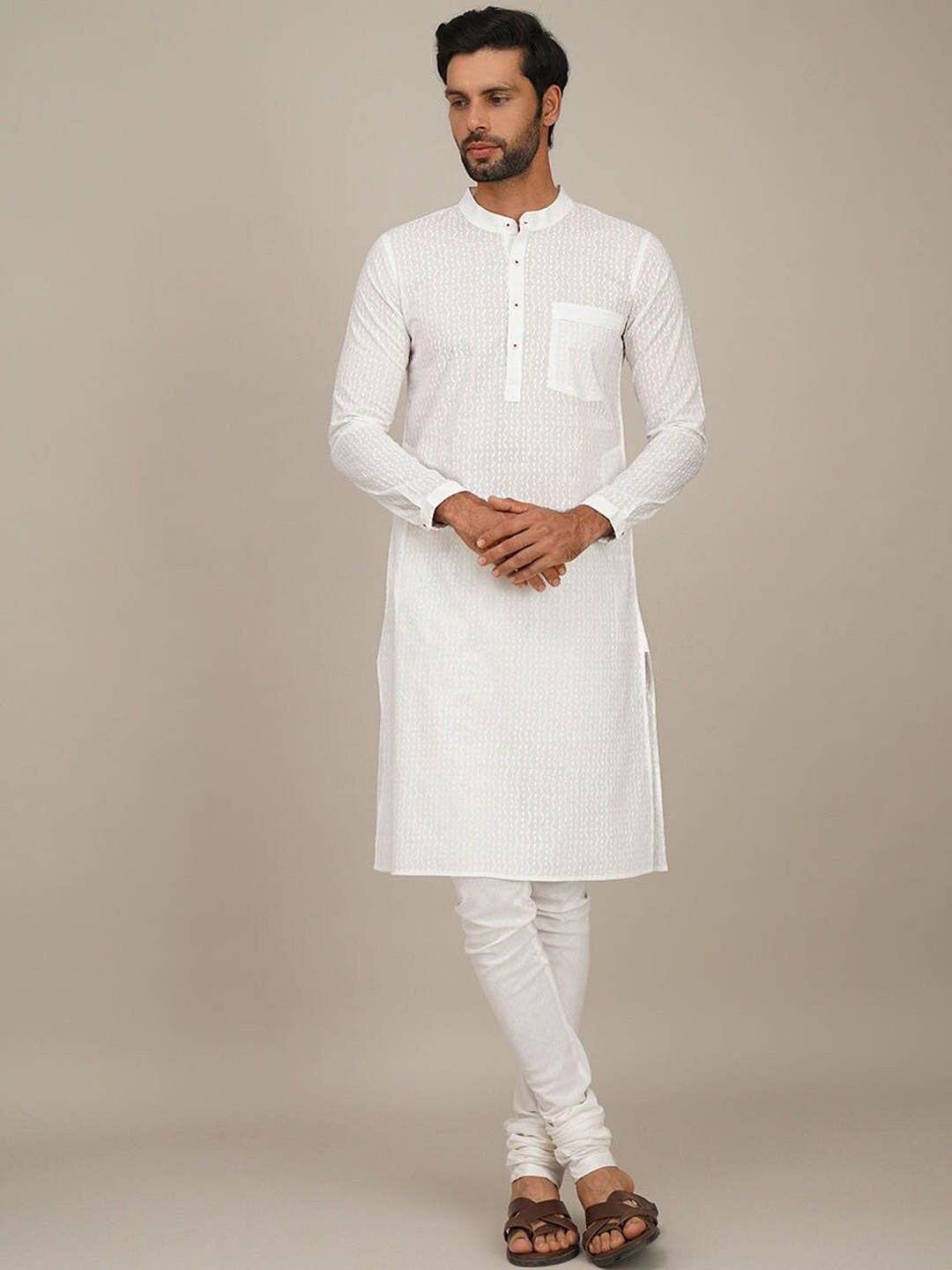 JAYPORE Men Geometric Woven Design Mandarin Collar Thread Work Straight Kurta, White
JAYPORE Men Geometric Woven Design Mandarin Collar Thread Work Straight Kurta, White