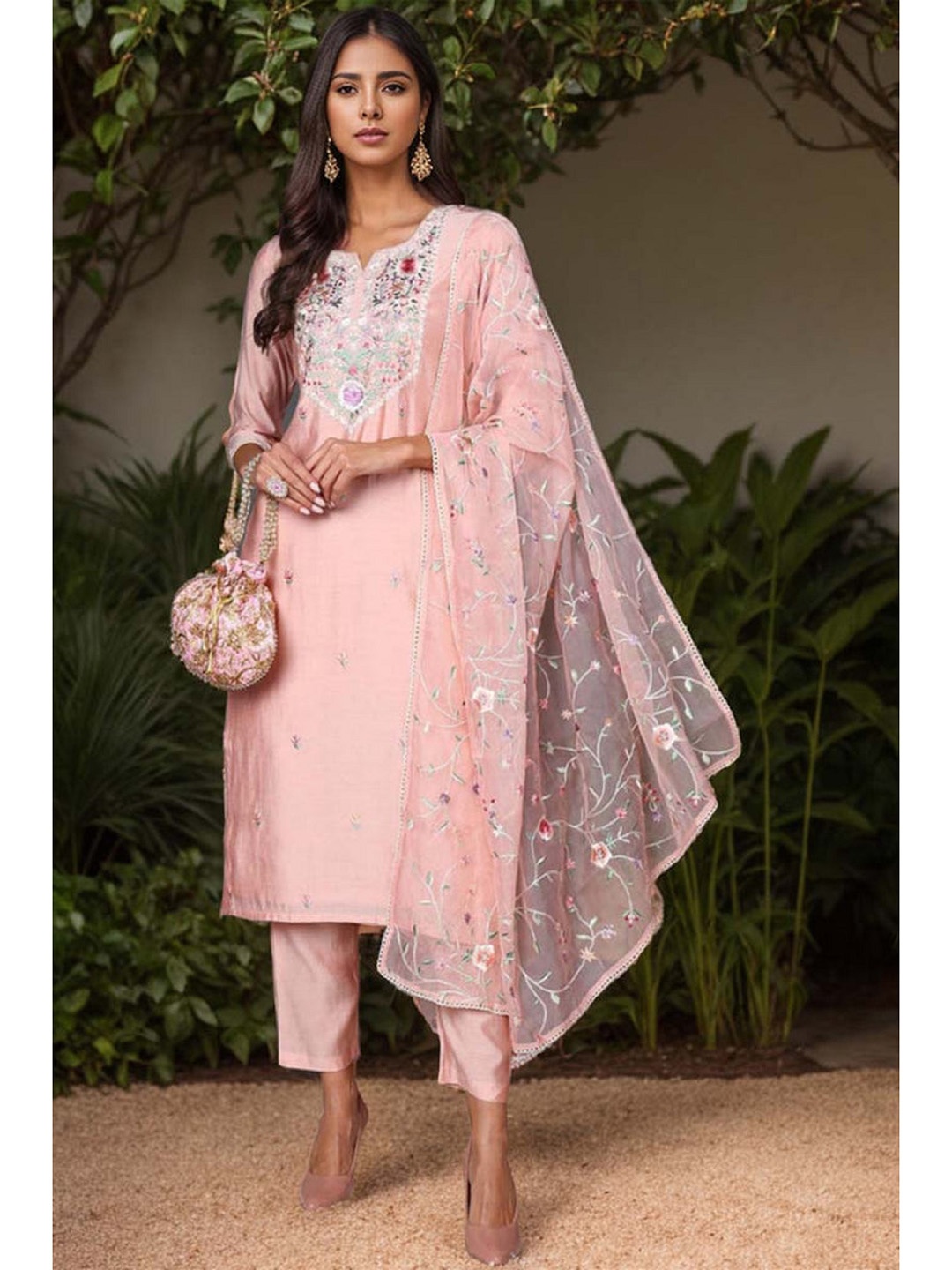 MAHALASA Women Ethnic Motifs Embroidered Regular Kurti with Palazzos & With Dupatta, Pink
MAHALASA Women Ethnic Motifs Embroidered Regular Kurti with Palazzos & With Dupatta, Pink