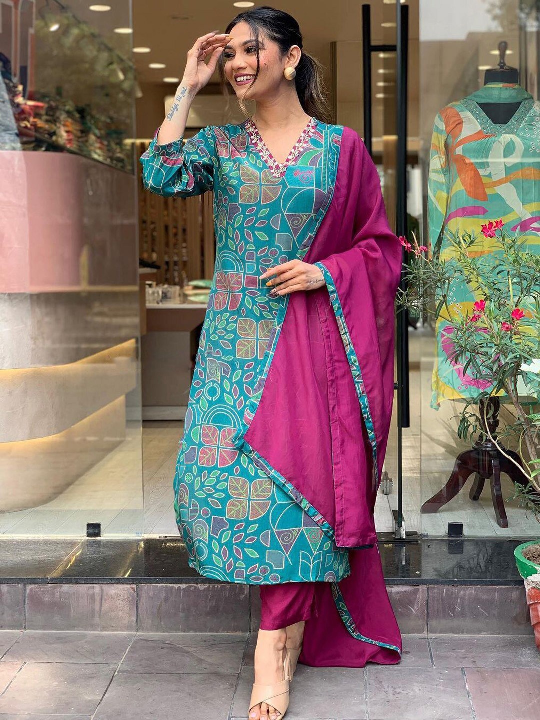 GoSriKi Ethnic Motifs Printed V-Neck Straight Kurta with Trousers & Dupatta, Turquoise blue
GoSriKi Ethnic Motifs Printed V-Neck Straight Kurta with Trousers & Dupatta, Turquoise blue