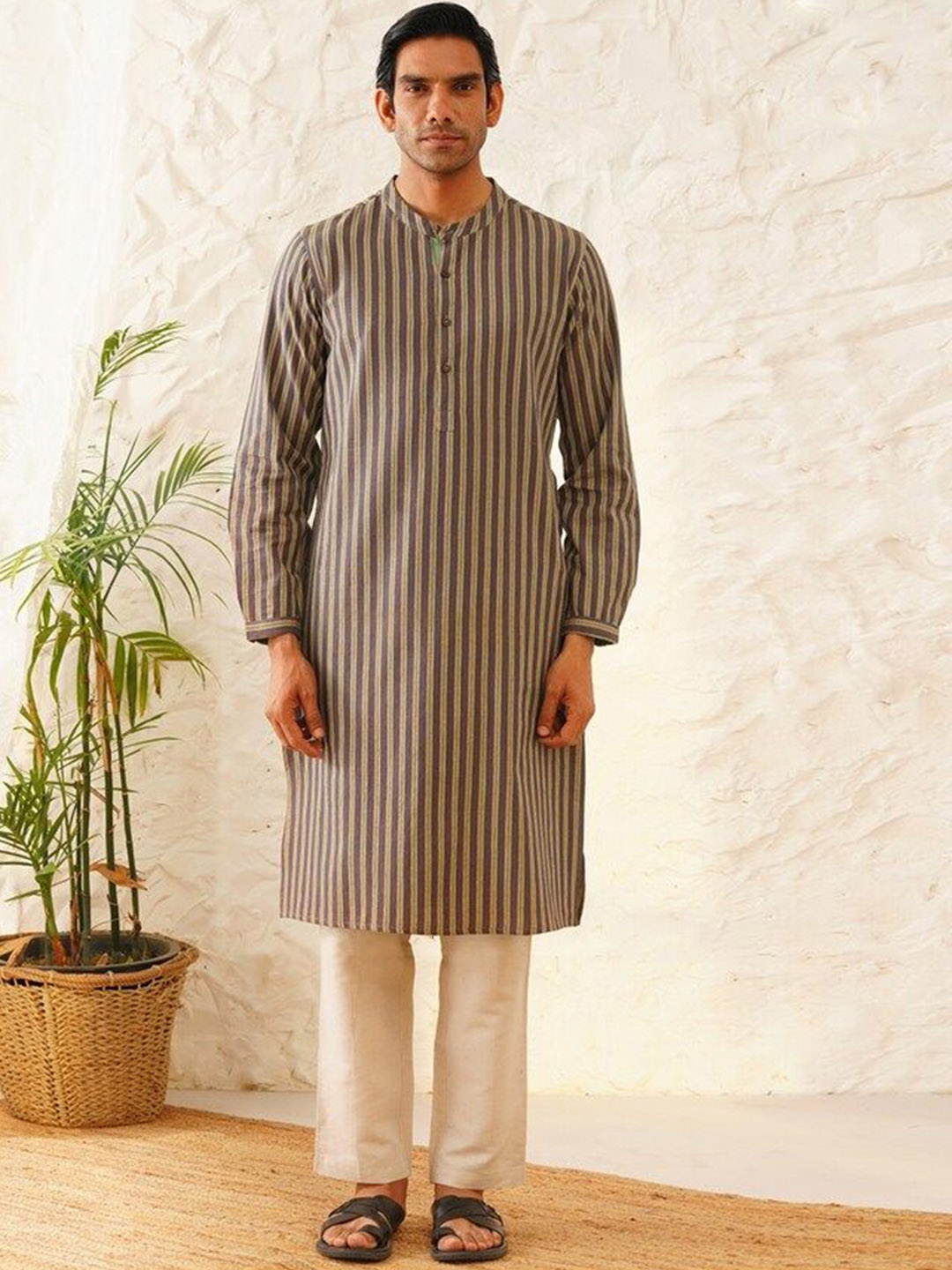 JAYPORE Striped Woven Design Band Collar Long Sleeves Pure Cotton Kurta, Navy blue
JAYPORE Striped Woven Design Band Collar Long Sleeves Pure Cotton Kurta, Navy blue
